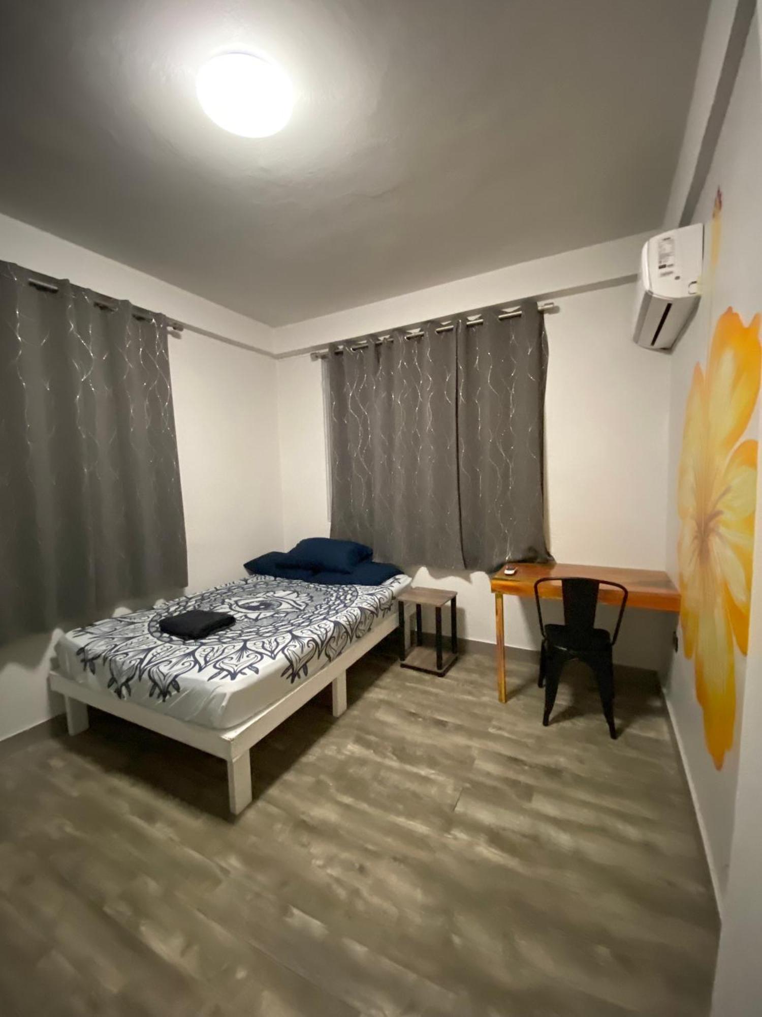 1802 at San Juan Hostel Bagian luar foto